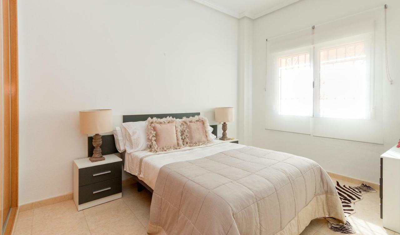 Ferienwohnung Residential Jardin Del Pintor - La Casa Amarilla Jacarilla Exterior foto